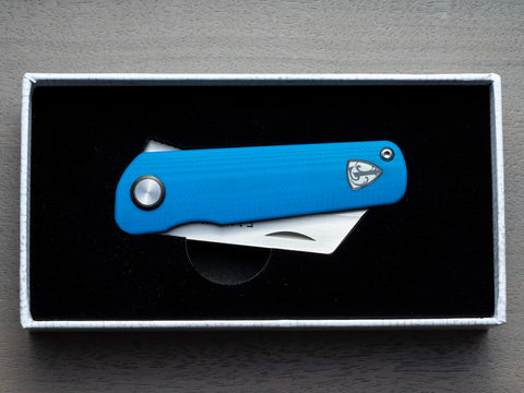 Blue RUNTLY pocket knife in box